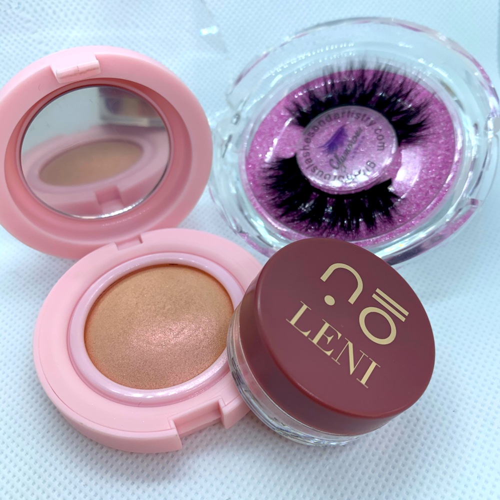 Make up gift bag